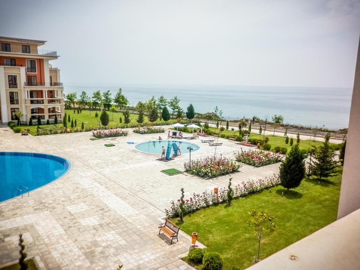 Prestige Fort Beach - Premium Apartments Sveti Vlas Dış mekan fotoğraf