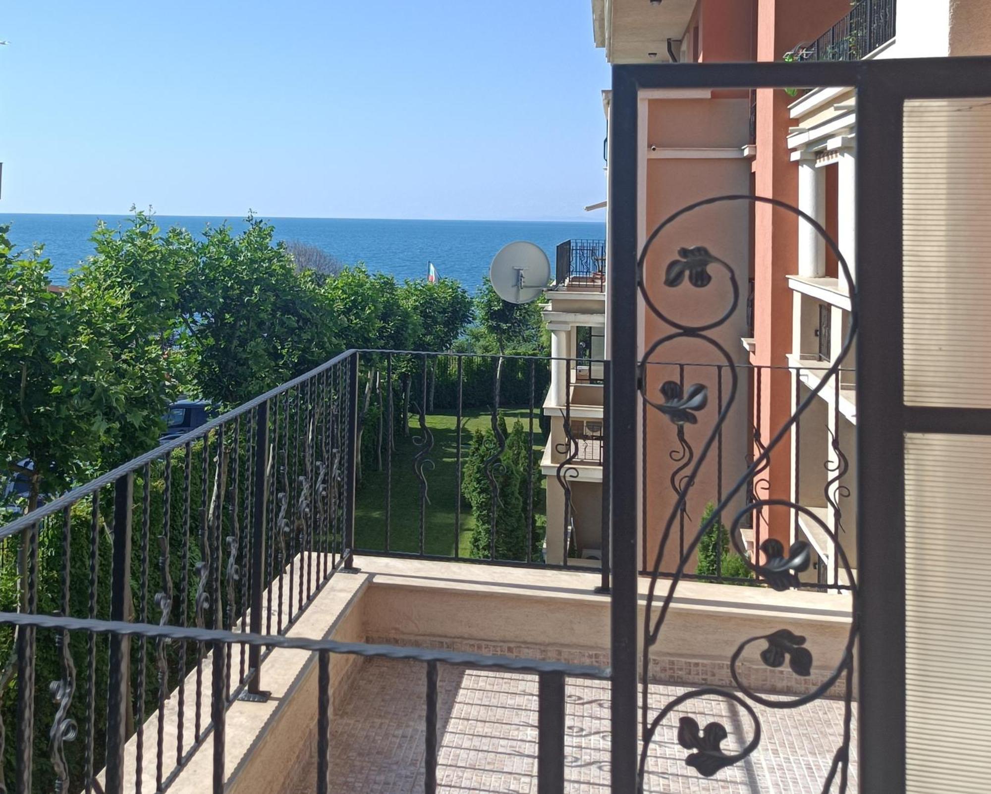 Prestige Fort Beach - Premium Apartments Sveti Vlas Dış mekan fotoğraf